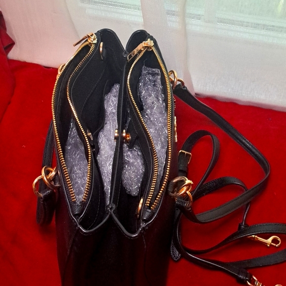 🎁 NEW Coach Etta Black Leather Shoulder/Crossbody Excellent Condition - Picture 8 of 16